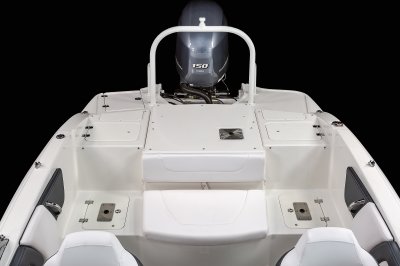 19 SSi Outboard Ski & Fish  - Aft Casting Deck 