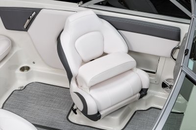 19 SSI Ski & Fish - Bucket Seat 