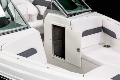 19 SSI Ski & Fish - Port Console Storage 