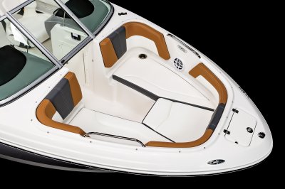 21 SSi Outboard Bow Seating 