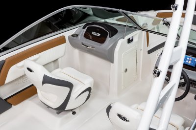 21 SSi Outboard Port Console 