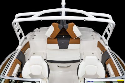 21 SSi Outboard Transom Walk Thru 