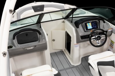 Chaparral 21 SSi OB storage in the helm console 