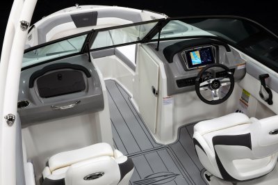 Chaparral 21 SSi OB helm and port consoles. 