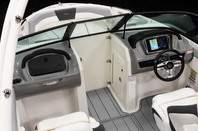 Chaparral 21 SSi OB weather door located in the bow 