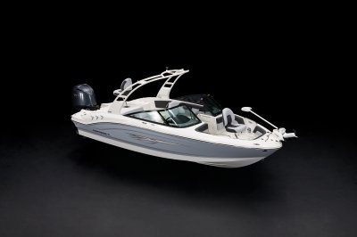 Chaparral 21 SSi OB Ski & Fish front starboard overhead fishing setup. 
