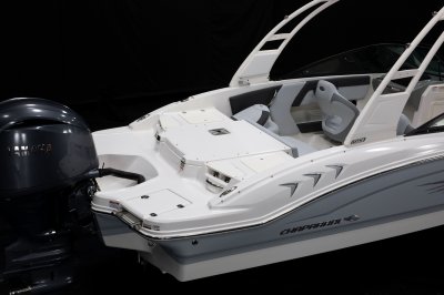 Chaparral 21 SSi OB Ski & Fish rear casting deck. 