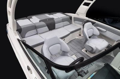 Chaparral 21 SSi cockpit seating with captain's chairs facing forward. 