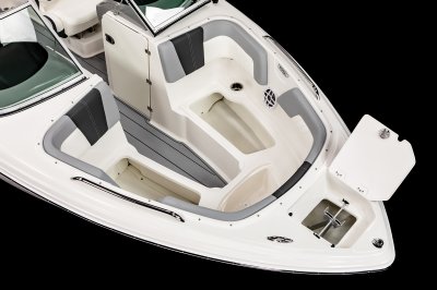 Chaparral 23 SSi OB all bow cushions removed to show deep storage. 