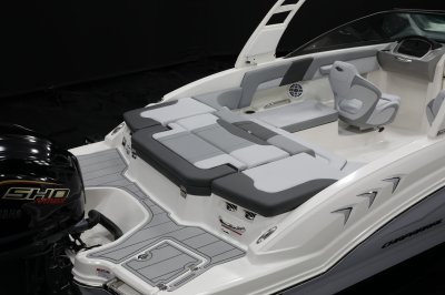 Chaparral 23 SSi OB sun pad has thick cushioning with a tri-tone color pattern 
