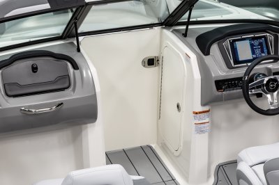 Chaparral 23 SSi one piece bow weather door 