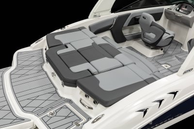 Chaparral GTS 1 has a multi-function sunpad and sun lounge with walkthrough access. 