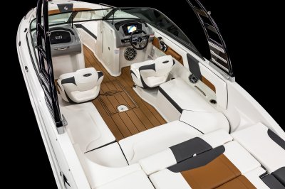 Chaparral GTS 3 cockpit seating features u-shaped bench and swiveling bucket seats. 