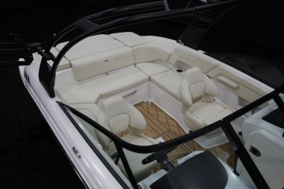 Chaparral GTS 3 cockpit seating features u-shaped bench and swiveling bucket seats 