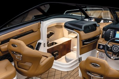 Chaparral GTS 6 port console head with compartment with locking door and overhead lighting 