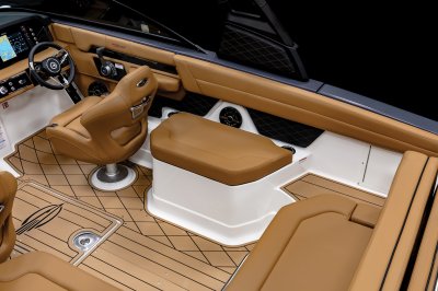 Chaparral GTS 6 cockpit jump seat 