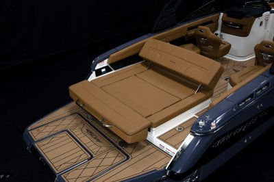 Chaparral GTS 6 the aft bench seat folds out to create an aft facing lounge seat. 