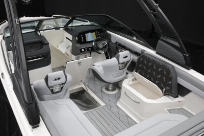 Chaparral GTS 6 in-floor storage offers plenty of space and houses the ballast bag 
