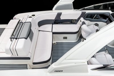 Chaparral 270 OSX cockpit seating with two side benches and forward-facing bench. 
