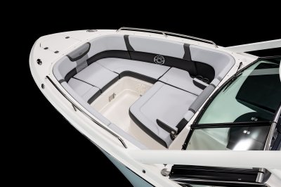 Chaparral 280 OSX bow seating with wide lounge and bench seating. 