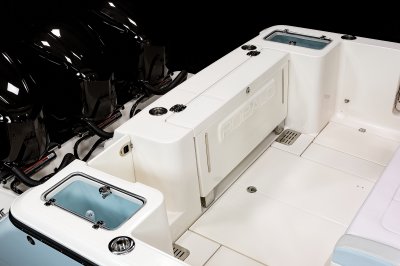 R360 - Transom Bench Seat 