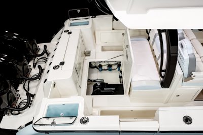 R360 - Transom Utility Access 