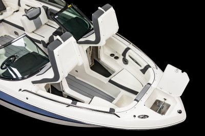 Chaparral 247 SSX has 3 storage compartments and an anchor locker on the foredeck. 