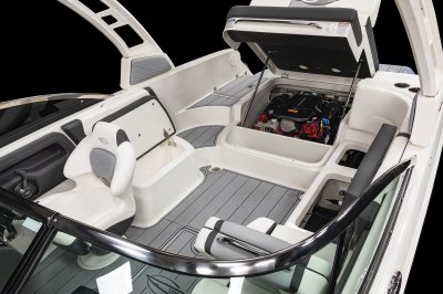 Chaparral 247 SSX insulated cooler, engine and bilge access under cockpit seating. 