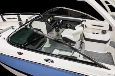 Chaparral 247 SSX cockpit has wide bench seats with tall cushioned back rests. 