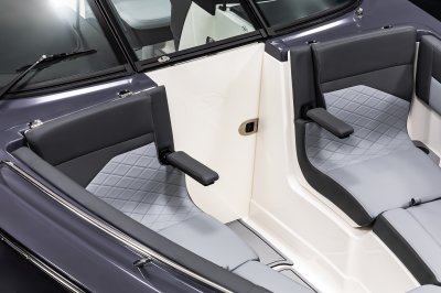 Chaparral SSX 30 1 piece weather door separating the bow from the cockpit. 