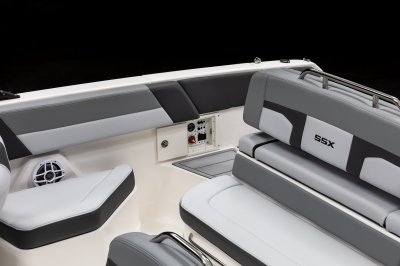 Chaparral SSX 4 battery switches located in the starboard transom walkthrough 