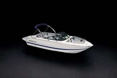Chaparral SSX 4 Front Starboard Overhead 