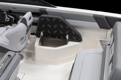 Chaparral SSX 4 starboard seat storage 