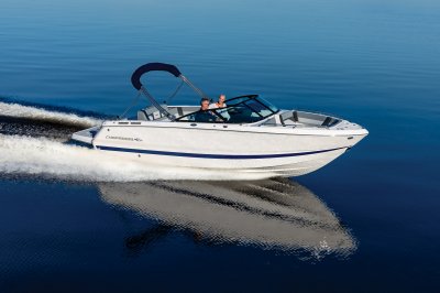 Chaparral SSX 4 running in ocean with 2 people in the cockpit 
