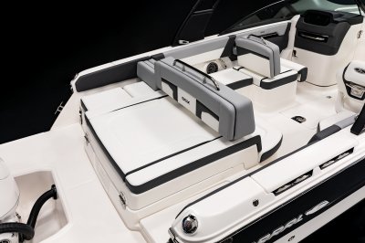 Chaparral SSX 4 aft sun lounge in upright position 