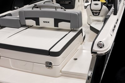 Chaparral SSX 4 OB transom walkthrough 