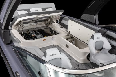 Chaparral SSX 8 aft bench seat lifts up to give ample room to access the engine. 
