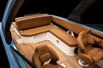 Chaparral SSX 8 spacious cockpit seating 