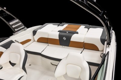 SURF-21-TransomSeating-25 
