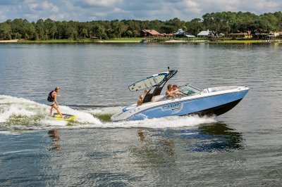 SURF-21-WakeSurfing-24 