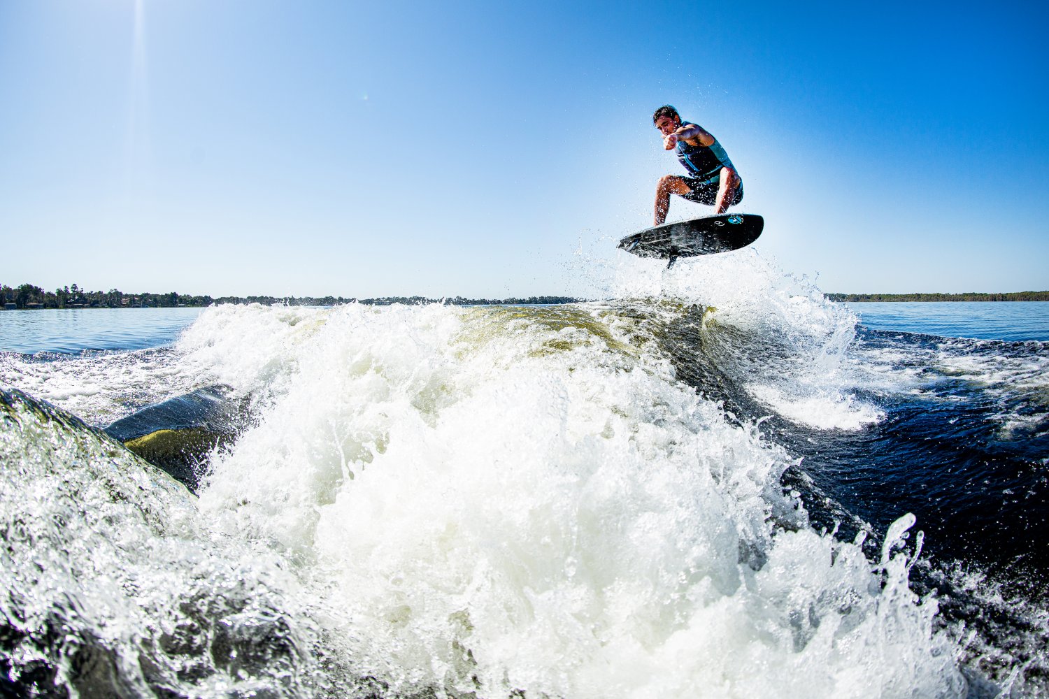 2020 25 Surf Series - Features 2020 25 Surf Series - Features
