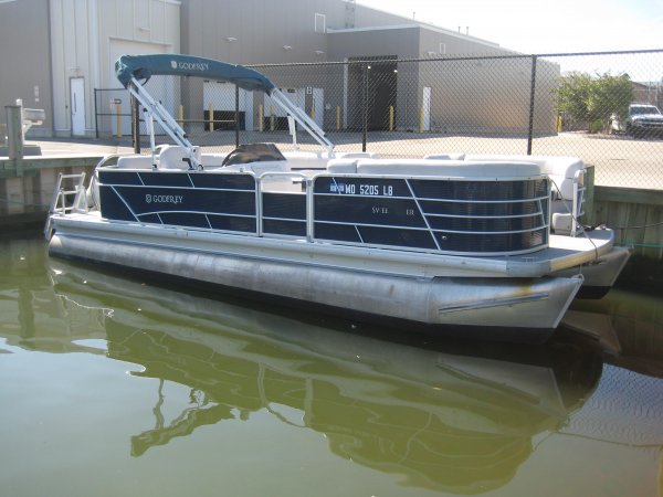 Used 2020 Sweetwater 2386 Pontoon Power Boat for sale