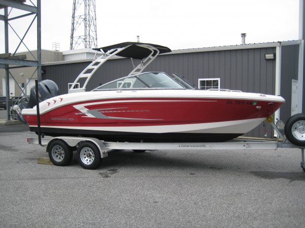 Used 2022  powered Chaparral Boat for sale